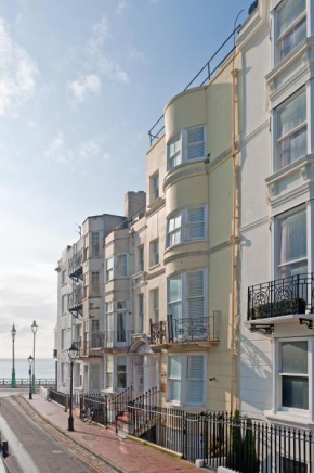  Hamptons Brighton  Брайтон